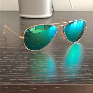 Ray ban aviator large in mirrored green